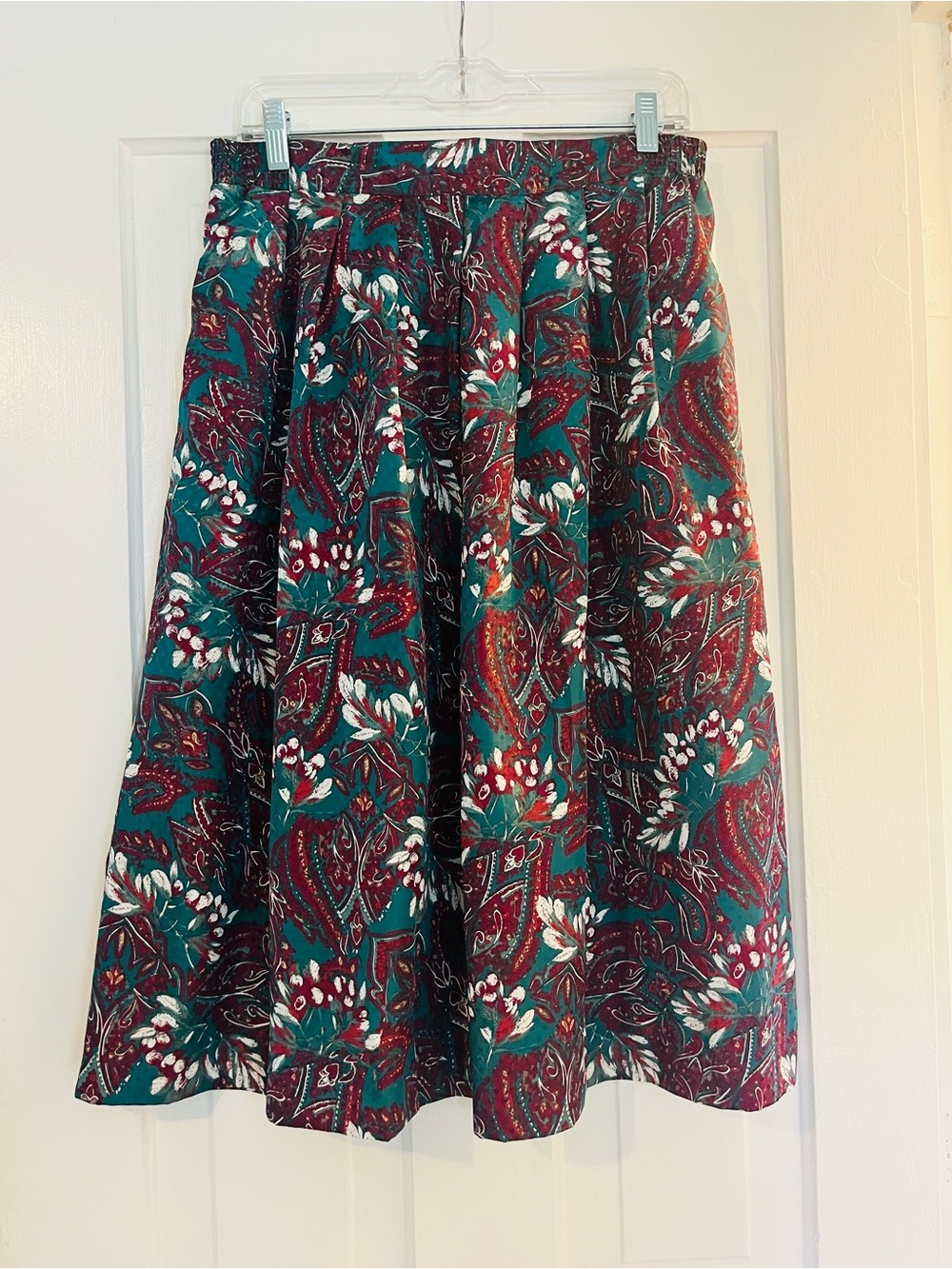 Vintage Pykettes Women's A-Line Floral Skirt in Teal and Burgundy